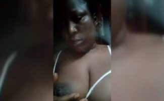 Adeola Feeling Her Breast In Leak Video
