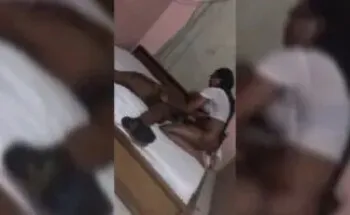 Receptionist fucking me after little tip