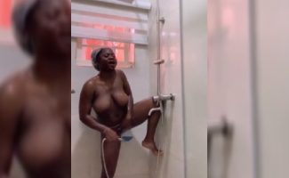 Chubby Naija Girl Leaked Her Bathing Video